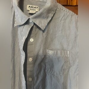 Ariat Women’s Button Down NWOT